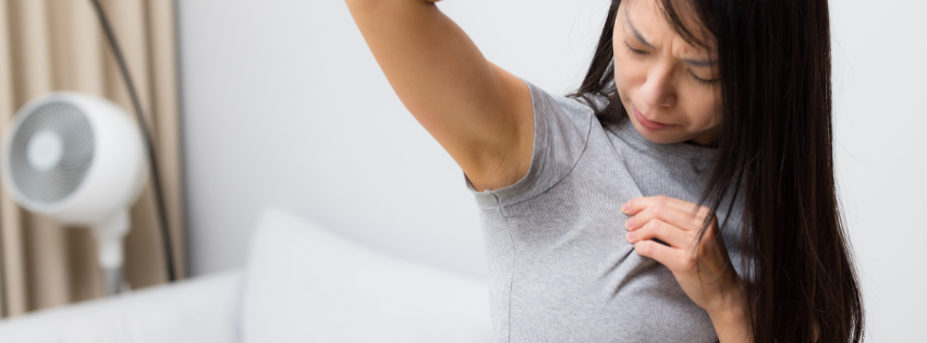 sofocos, sensación de calor menopausia, qué es la menopausia, perimenopausia síntomas, tratamiento sofocos, ginecólogo menopausia, atrofia vaginal, falta de estrógenos, sudores nocturnos, irritabilidad menopausia, hipotálamo, calor en mujeres 45, menopausia Madrid, ÍNTIMA HC, bienestar femenino, síntomas climaterio, cambios hormonales, ginecología Madrid, salud mujer madura, solución sofocos.